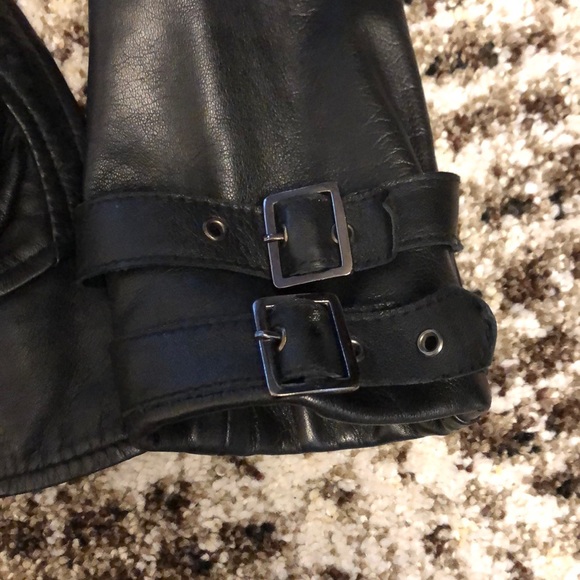 Danier Medium Leather Jacket - Picture 7 of 8